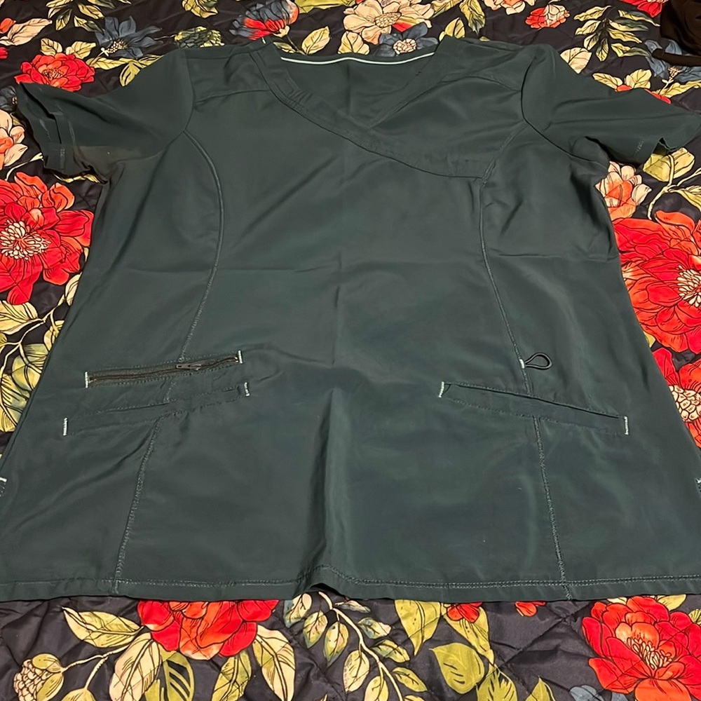 Small scrub top